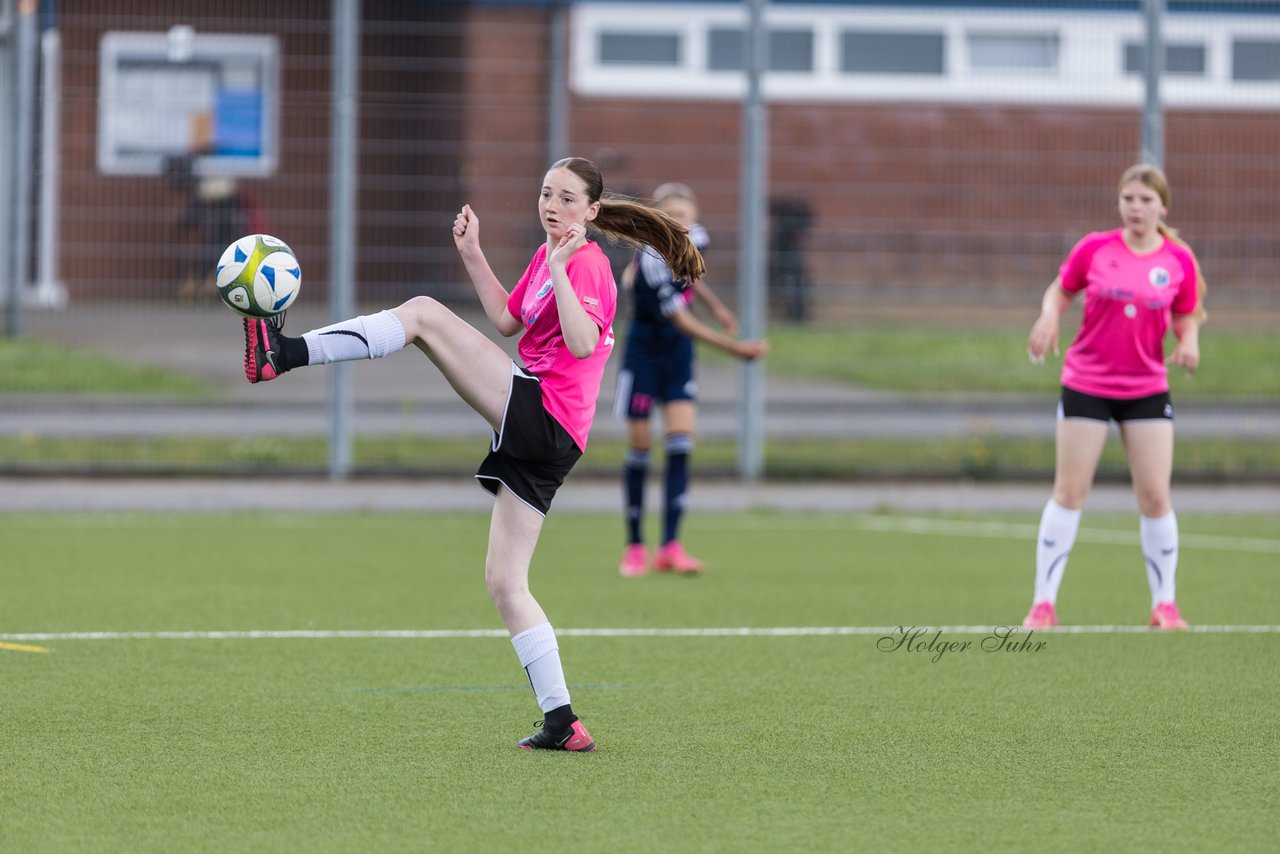 Bild 198 - wCJ Osterroenfelder TSV - VfL Pinneberg : Ergebnis: 0:15